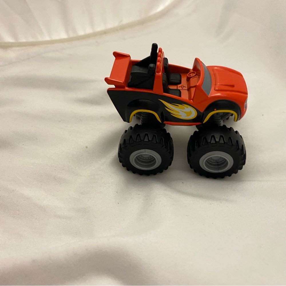 Blaze And The Monster Machines Diecast Ninja Blaze Truck Nickelodeon GFD94 - Picture 3 of 9